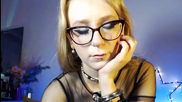 welliza online show from March 2025 12:59:01 AM