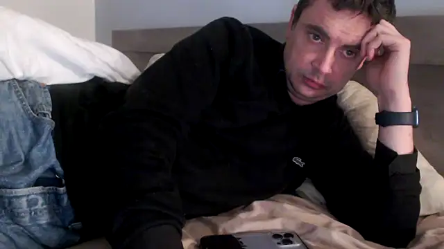 freddy0222222 online show from February 2026 12:12:01 PM