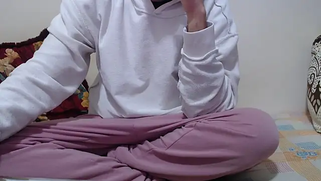 Alexdelarge323 online show from April 2026 12:14:01 PM