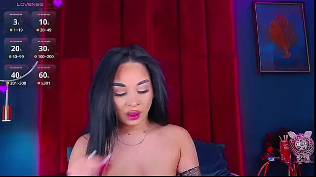 MadyLuxxx online show from October 2025 06:41:02 PM