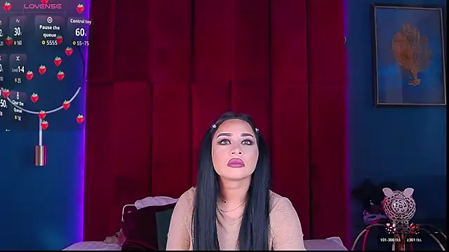 MadyLuxxx online show from April 2026 06:47:01 PM