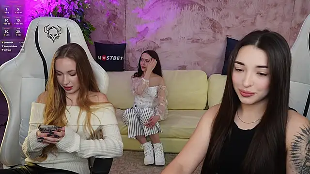 Jasmine Flow online show from January 2025 07:49:01 PM