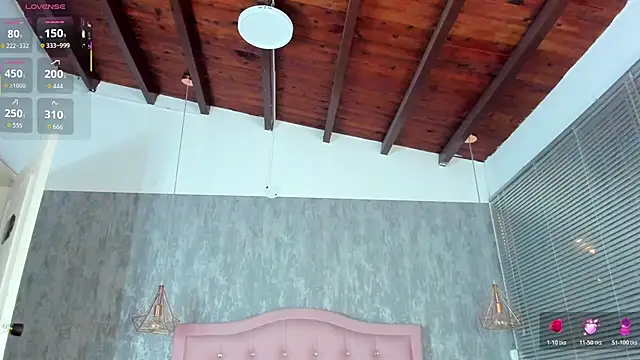 naomidibello online show from April 2026 01:00:02 PM