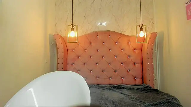 nalalye cruzz  online show from October 2025 03:01:02 AM