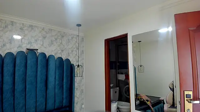 nalalye cruzz  online show from April 2026 03:01:04 AM