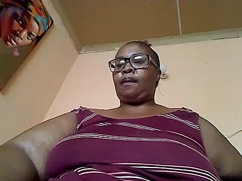 Snapshot of ZOQULUx chatting on January 2025 07:46:02 AM ZOQULUx online show from January 2025 07:46:02 AM