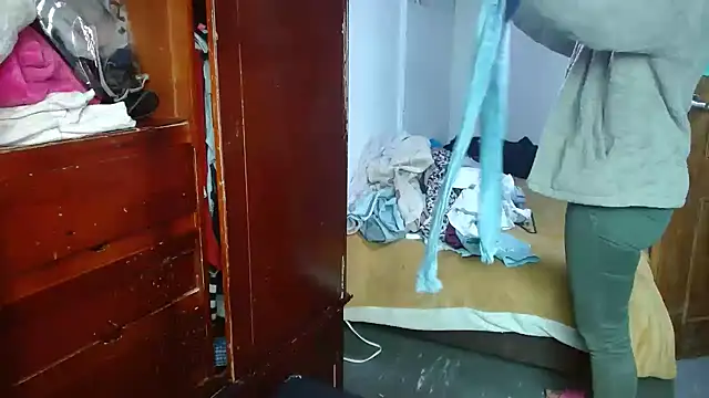 clarisse69 online show from September 2025 09:58:01 PM