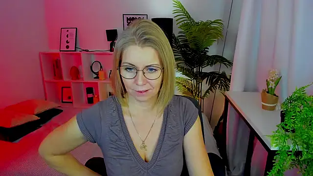 Snapshot of Annie_Light chatting on January 2026 05:55:01 AM Annie Light online show from January 2026 05:55:01 AM