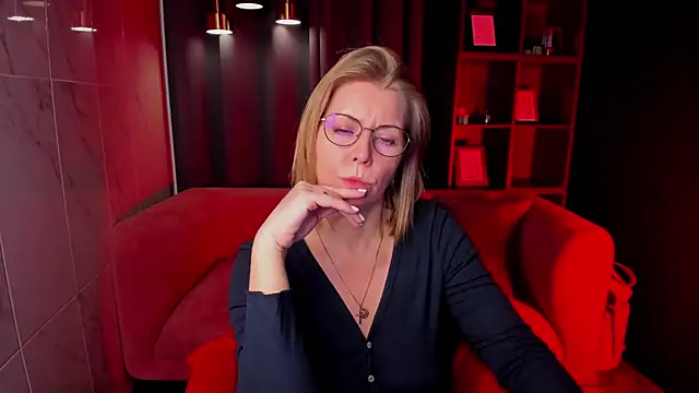 Snapshot of Annie_Light chatting on February 2026 06:23:01 AM Annie Light online show from February 2026 06:23:01 AM