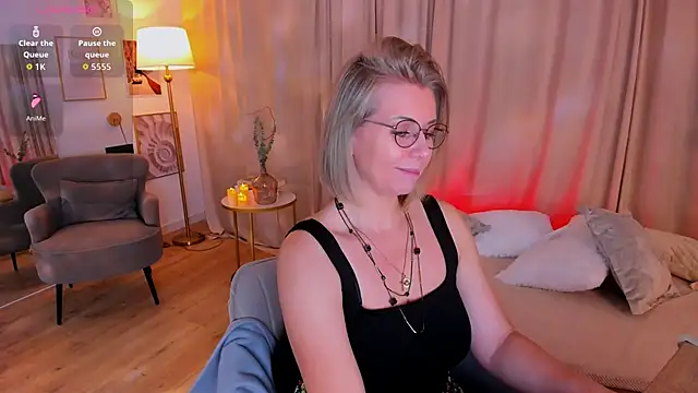 Snapshot of Annie_Light chatting on March 2026 09:39:02 AM Annie Light online show from March 2026 09:39:02 AM