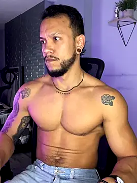 ARON TAYLER01 online show from October 2025 10:38:01 AM