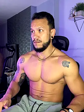 ARON TAYLER01 online show from November 2025 10:26:01 AM