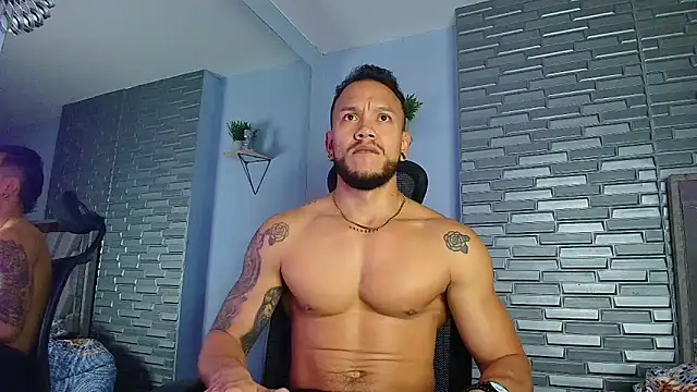 ARON TAYLER01 online show from February 2026 10:25:02 AM