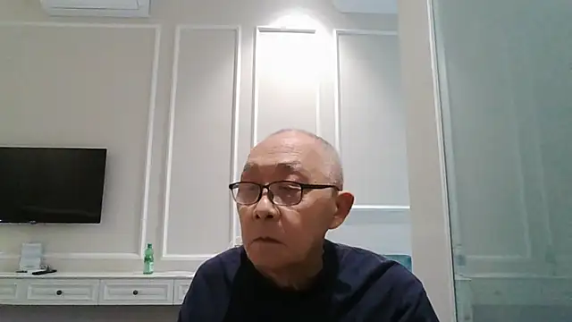 Snapshot of daver-man chatting on November 2025 02:03:02 AM daver-man online show from November 2025 02:03:02 AM