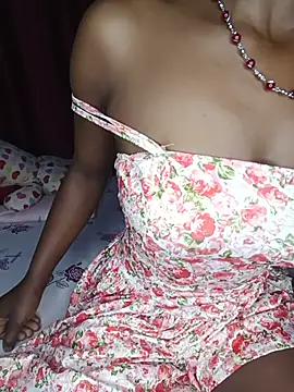 NicRaisaa online show from June 2026 05:12:01 AM