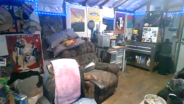 CloudDadddyyy420 online show from October 2025 08:35:02 AM