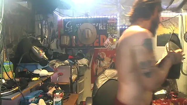 CloudDadddyyy420 online show from December 2025 11:21:01 PM