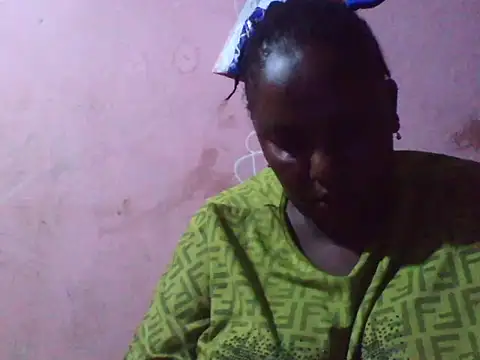 Snapshot of big_clits chatting on June 2026 02:12:01 AM big clits online show from June 2026 02:12:01 AM
