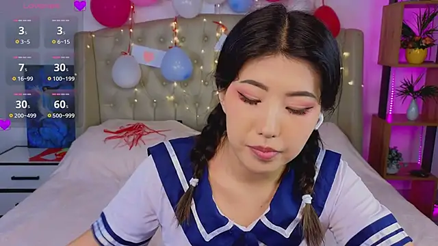 Wendy  Hills online show from February 2025 03:49:01 PM