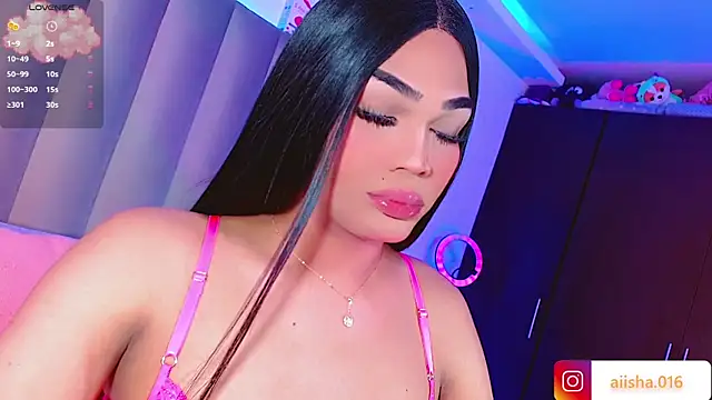 Snapshot of AiishaRose chatting on February 2025 02:57:01 PM AiishaRose online show from February 2025 02:57:01 PM