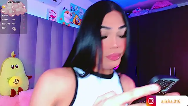 Snapshot of AiishaRose chatting on March 2025 01:01:01 PM AiishaRose online show from March 2025 01:01:01 PM