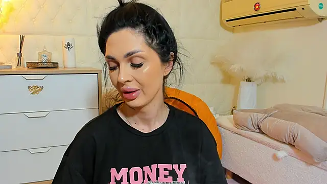 naughtycleo online show from April 2026 03:39:01 AM