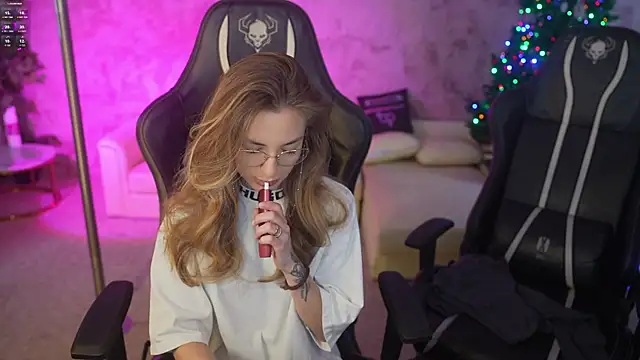 Kisasolo online show from December 2025 08:15:02 PM