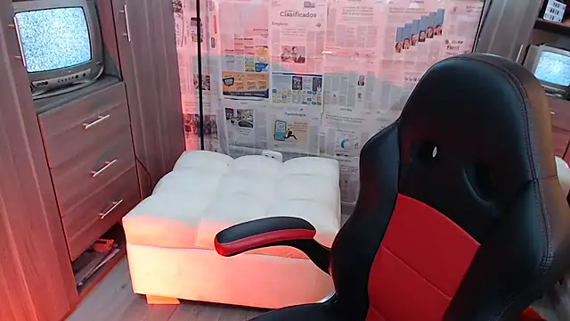 i am nina  online show from February 2025 09:04:02 PM