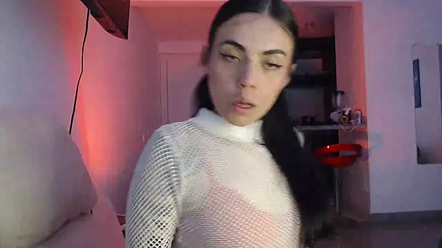 i am nina  online show from December 2025 10:16:01 PM