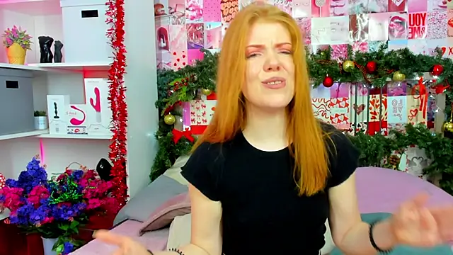 Snapshot of DiWalton chatting on January 2025 05:01:01 AM DiWalton online show from January 2025 05:01:01 AM