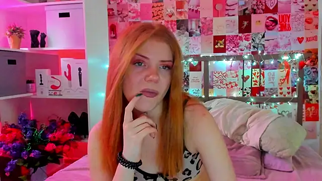 Snapshot of DiWalton chatting on January 2025 09:08:01 AM DiWalton online show from January 2025 09:08:01 AM