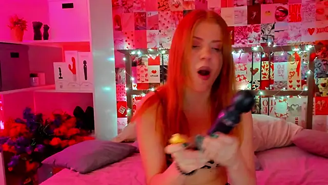 Snapshot of DiWalton chatting on January 2025 07:53:01 AM DiWalton online show from January 2025 07:53:01 AM