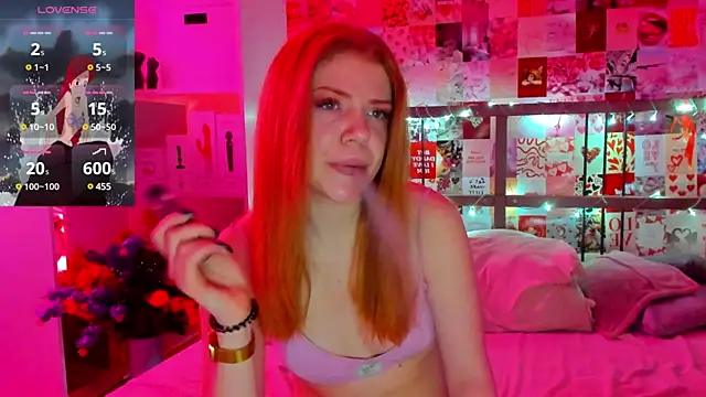 Snapshot of DiWalton chatting on February 2025 02:26:02 AM DiWalton online show from February 2025 02:26:02 AM