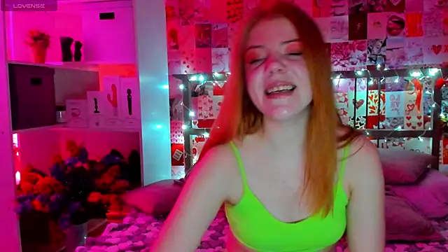 Snapshot of DiWalton chatting on February 2025 02:12:01 AM DiWalton online show from February 2025 02:12:01 AM