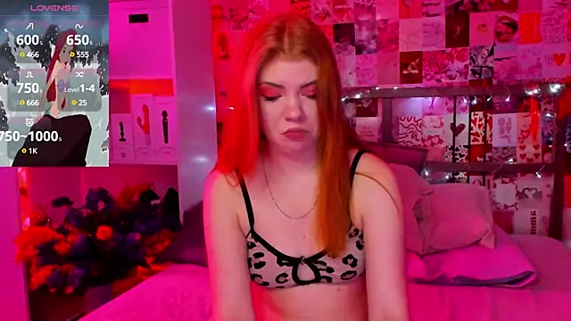 Snapshot of DiWalton chatting on March 2025 01:21:02 AM DiWalton online show from March 2025 01:21:02 AM