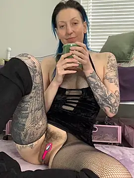 MissCumberdale online show from November 2025 06:41:02 PM