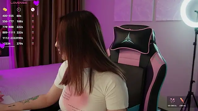 Fiona-Love online show from April 2026 06:10:01 PM