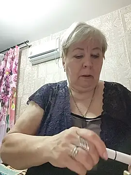 EffectFiona online show from April 2026 11:02:01 PM