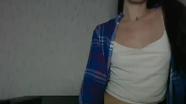 HoneyWiles online show from December 2024 03:32:02 PM