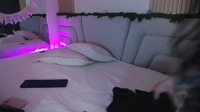 Miss Loise online show from April 2026 04:46:01 AM