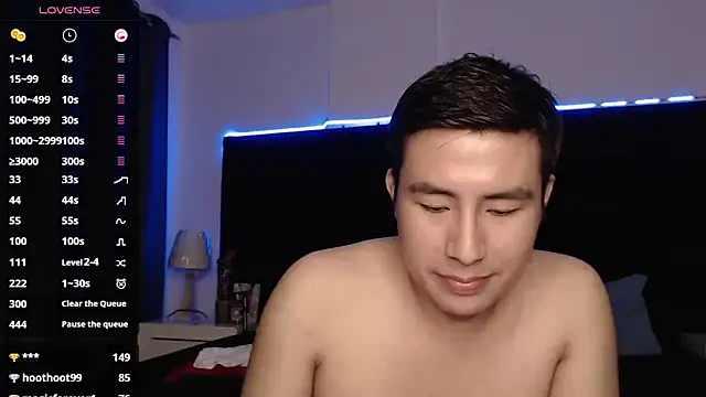 Snapshot of andrewmhilton_ chatting on February 2025 06:33:01 AM andrewmhilton online show from February 2025 06:33:01 AM
