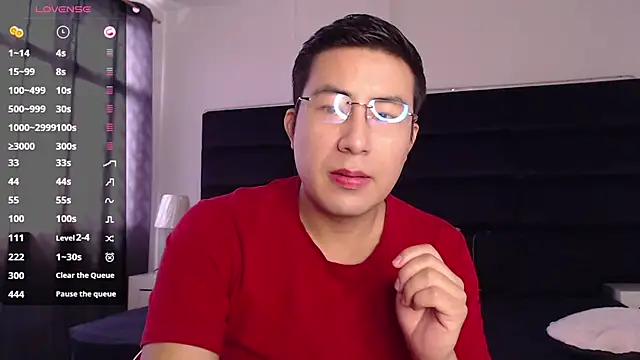 Snapshot of andrewmhilton_ chatting on February 2025 07:35:01 PM andrewmhilton online show from February 2025 07:35:01 PM
