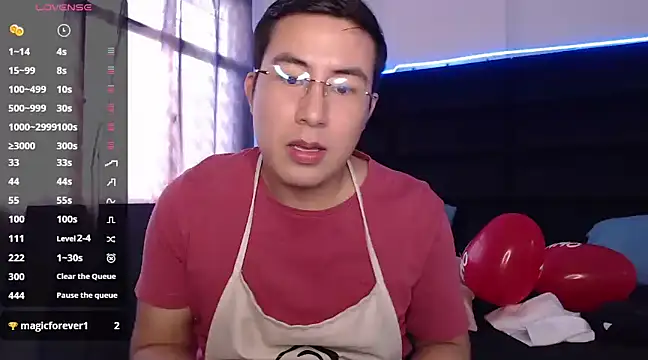 Snapshot of andrewmhilton_ chatting on February 2025 06:26:02 PM andrewmhilton online show from February 2025 06:26:02 PM