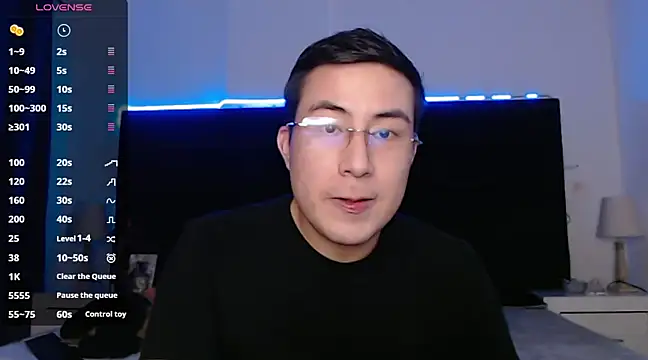 Snapshot of andrewmhilton_ chatting on March 2025 04:35:01 AM andrewmhilton online show from March 2025 04:35:01 AM