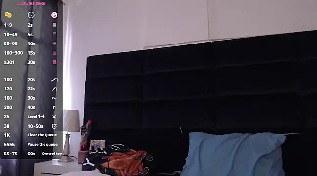 Snapshot of andrewmhilton_ chatting on March 2025 07:06:02 PM andrewmhilton online show from March 2025 07:06:02 PM