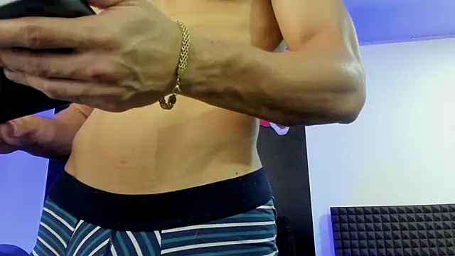 jhonnysnow17 online show from January 2025 12:52:02 AM