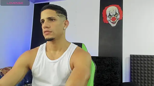 jhonnysnow17 online show from January 2025 01:33:01 AM