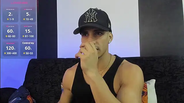 jhonnysnow17 online show from March 2025 09:44:01 AM