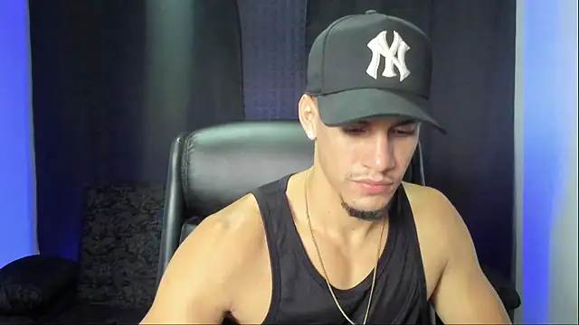 jhonnysnow17 online show from October 2025 09:45:02 PM