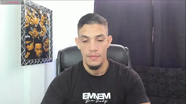 jhonnysnow17 online show from May 2026 01:17:01 PM